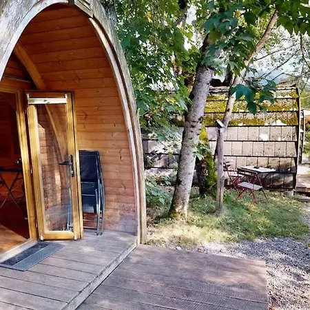 Simple Pod With Shared Bathroom Near Gstaad Дом отдыха *