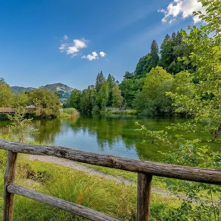 Simple Pod With Shared Bathroom Near Gstaad